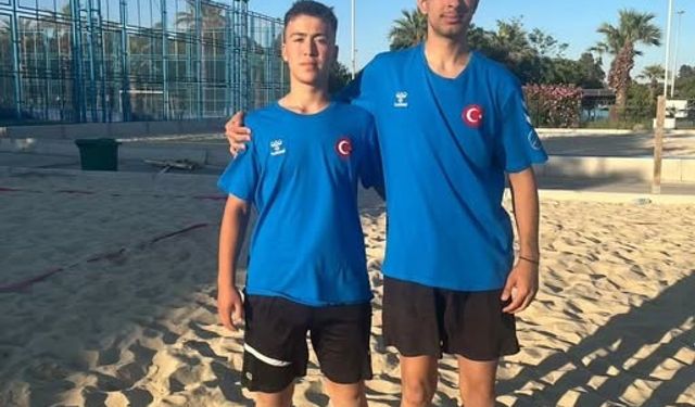 Salihli, Hentbol Milli Takımına 2 sporcu gönderdi
