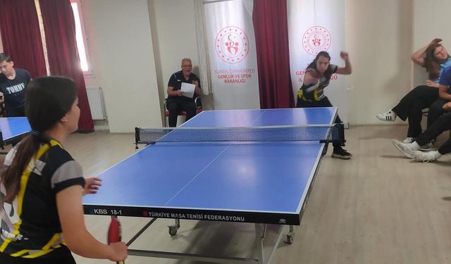 Masa tenisinde kazananlar belli oldu