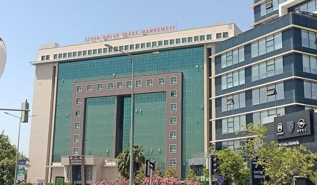 İzmir’de rüşvet operasyonu: İcra müdür yardımcısı ve katip tutuklandı