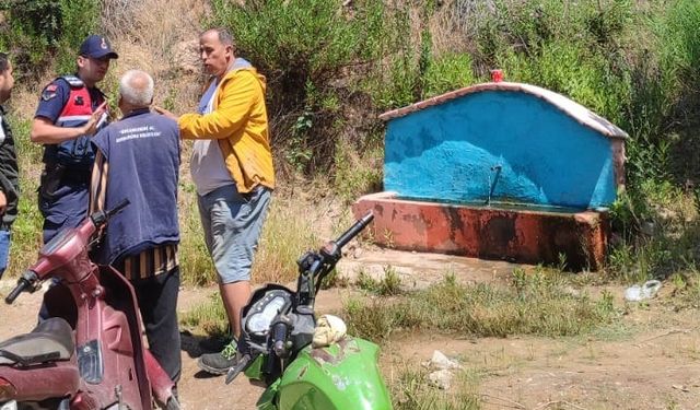 Kırsal alanda çıkan yangın ormanlık alana sıçramadan söndürüldü