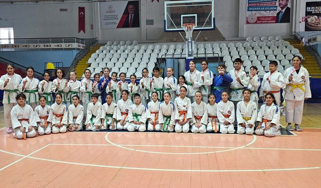 Salihlili minik judocular madalyaya doymuyor