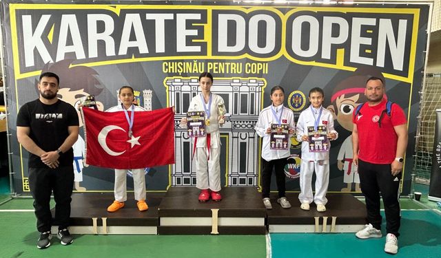 Madalyalar Ferdi Zeyrek'in anısına armağan edildi