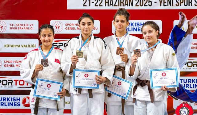 Salihlili judocular, Delibay ve Kılkış bronz madalya kazandı