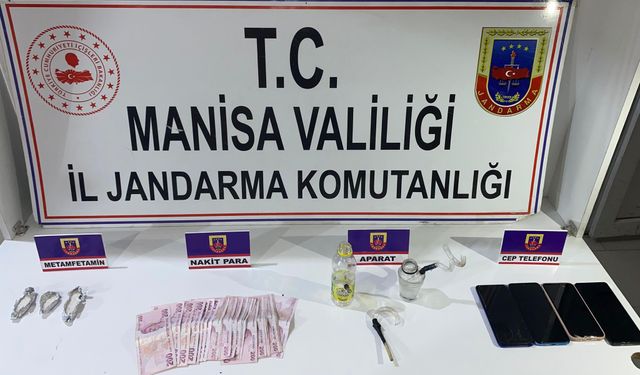 Sarıgöl’de jandarmadan uyuşturucu operasyonu: 3 gözaltı, 2 tutuklama