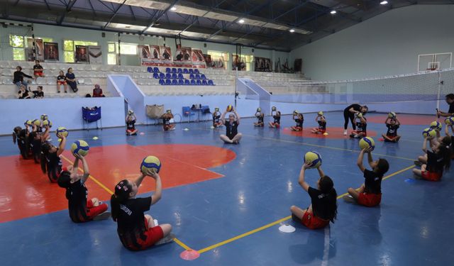 Turgutlu’da çocuklar yaz spor okullarıyla hem eğleniyor hem öğreniyor