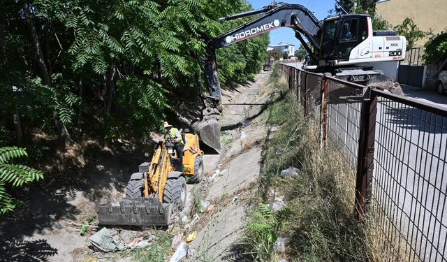 Fevzi Çakmak Mahallesi’nde sulama kanalları temizlendi