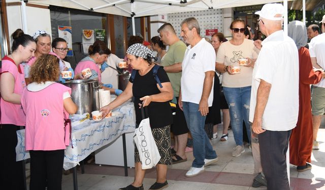 Yunusemre Kent Konseyinden aşure hayrı