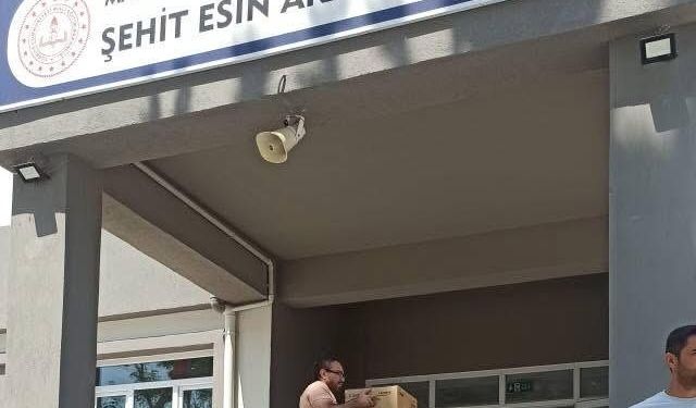 Sarıgöl'de yapımı tamamlanan iki okula yeni araçlar gönderildi