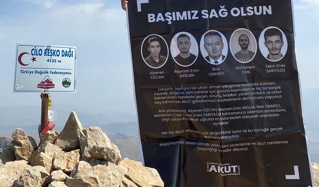 AKUT Manisa gönüllüsü 4 bin 135 metrede orman şehitlerini andı