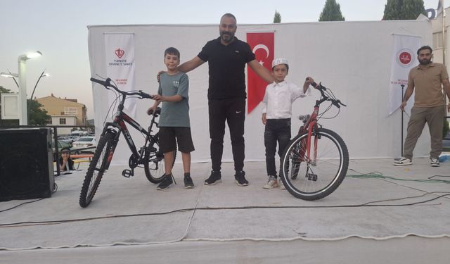 Selendi’de yaz Kur’an kursu öğrencilerin finali göz kamaştırdı