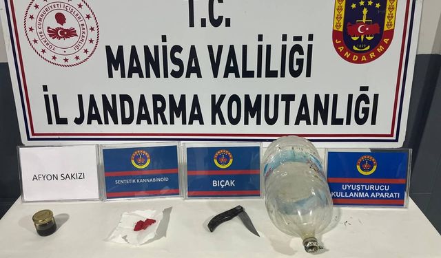 Manisa'da şüphelilerin üzerinden uyuşturucu çıktı