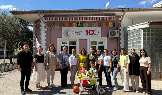 Yunusemreli minikler büyüklerine örnek oldu