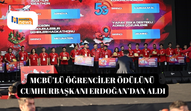 MCBÜ’lü öğrenciler ödülünü Cumhurbaşkanı Erdoğan’dan aldı