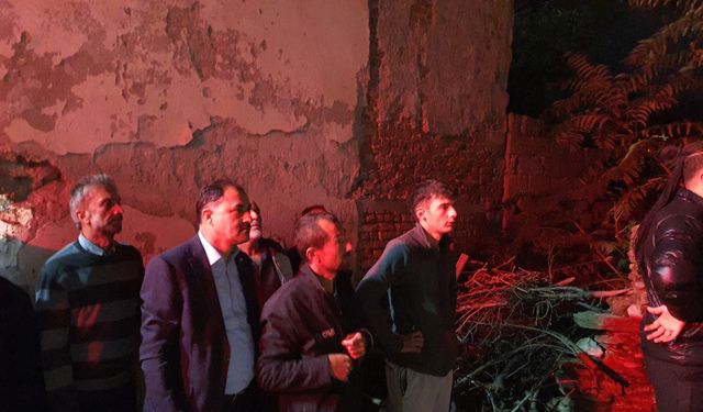 Demirci'de ev yangını