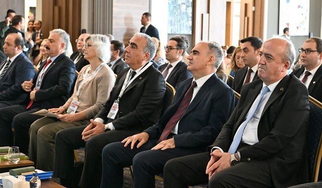 Manisa, Bağımlılık Psikiyatrisi Sempozyumuna ev sahipliği yaptı