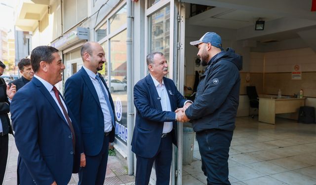 Başkan Balaban Yenimahalle'de esnafı dinledi