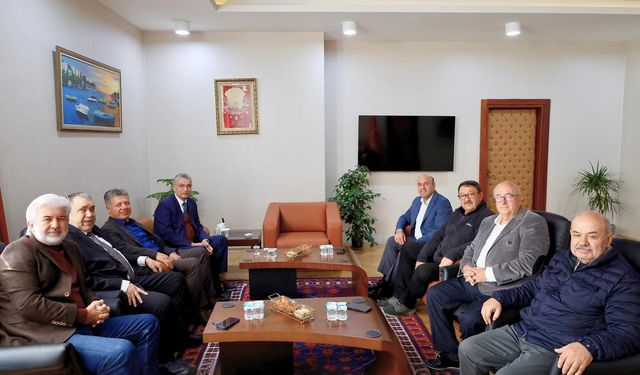 Manisa eski Valisi Celalettin Güvenç Akhisar'da