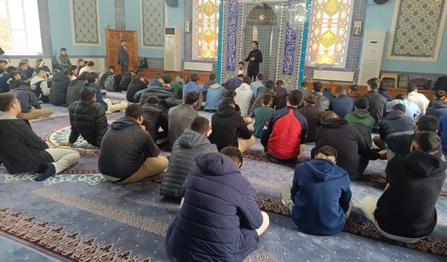 Salihli Müftülüğünden Adab-ı Muaşeret konferansları