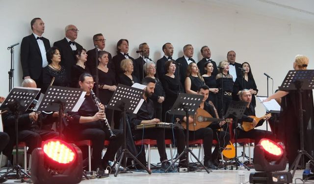 Sarıgöl’de Atatürk’ün sevdiği şarkılar seslendirildi