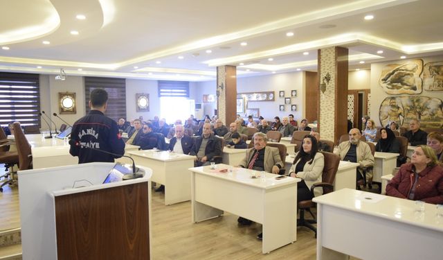 Şehzadeler'de şehit yakınları ve gazilere afet farkındalık eğitimi