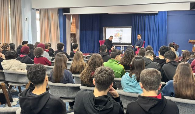 Genç kalemler usta yazarla buluştu