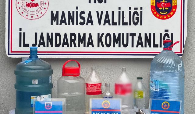 Salihli’de sahte rakı ve kaçak makaron ele geçirildi