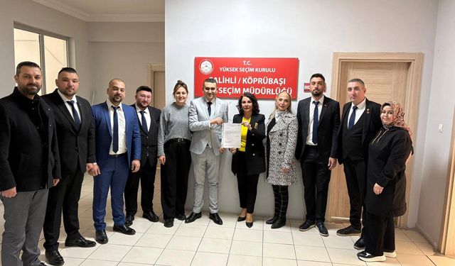 Salihli bakkallarda yeni başkan mazbatasını aldı