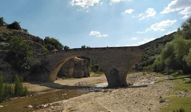 Selendi'nin saklı hazinesi yeniden gün yüzüne çıkmayı bekliyor