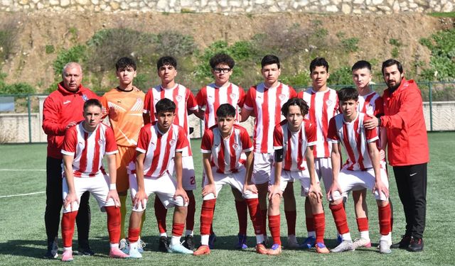 Yunusemre'nin U16'ları Türkiye Şampiyonası'na katılmaya hak kazandı