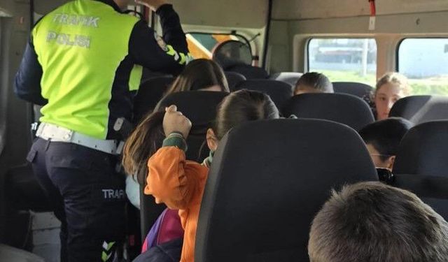 Manisa Emniyet Müdürlüğünden okul servislerine sıkı denetim