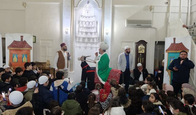 Şehzadeler’de çocuklara özel teravih gecesi