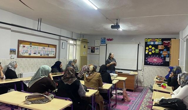 Salihli’de aileler için çocuk gelişimi eğitimi