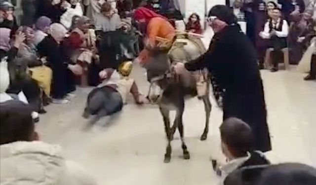 Gördes'te ilginç ‘damat eğlencesi'