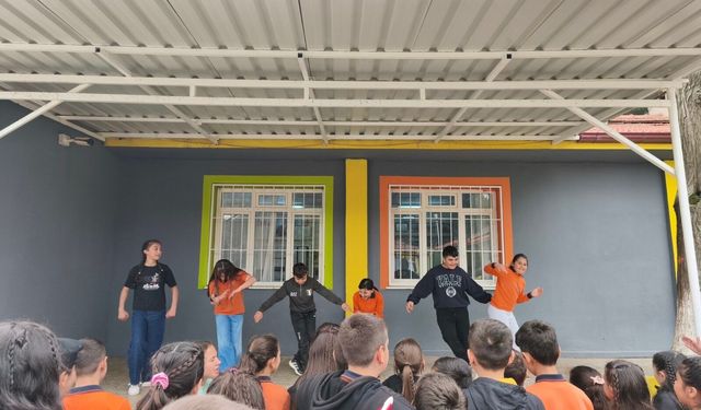Türk Dünyası ve Nevruz coşkusu Çavuşlar’da yaşandı