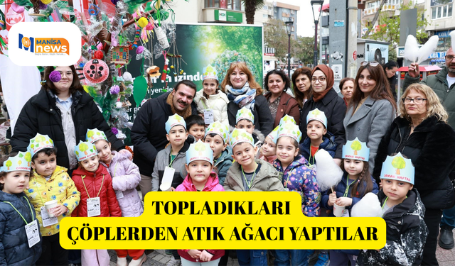 Topladıkları çöplerden atık ağacı yaptılar