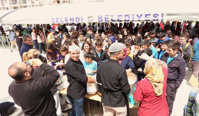 Şehit öğretmen ve öğrenciler için Selendi’de duygu dolu hayır