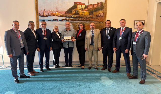 AK PARTİ GRUP BAŞKANVEKİLİ BAHADIR YENİŞEHİRLİOĞLU, IHRC HEYETİNİ AĞIRLADI