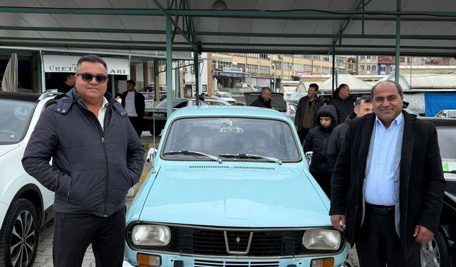 Yarım asırlık klasik otomobil 210 bin liraya yeni sahibini buldu