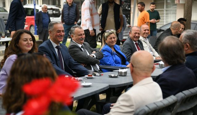 Halk kafede halkı dinledi