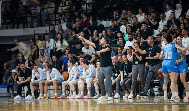 Turgutlu’nun sultanları şampiyonluğa bir adım daha yaklaştı