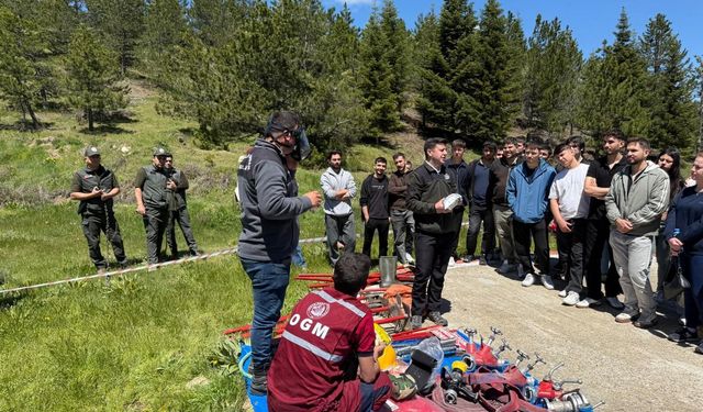 Demirci’de geleceğin ormancıları sahaya indi
