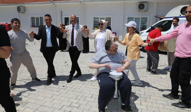 Şehzadeler Engelsiz Yaşam Merkezi'nde anlamlı buluşma