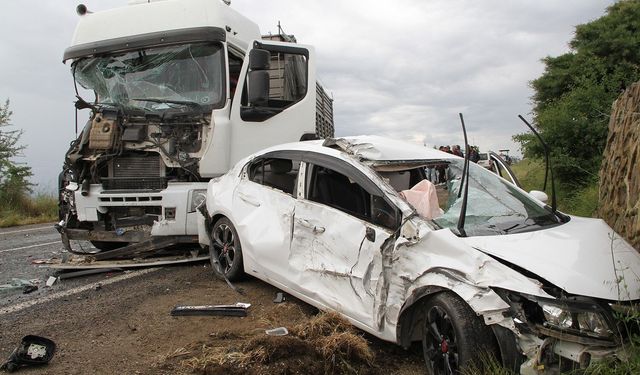 Manisa’da zincirleme trafik kazası: 8 yaralı, 1 gözaltı