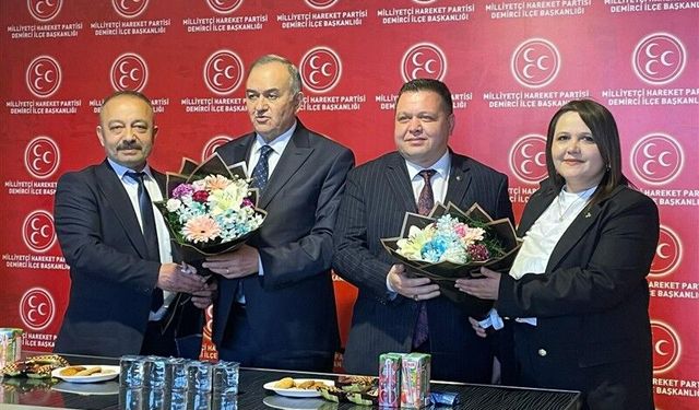 MHP Grup Başkanvekili Akçay, Demirci'de temaslarda bulundu