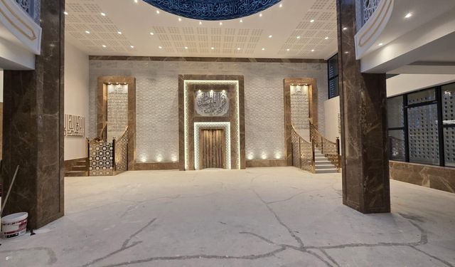 Fransa’da Gönülleri Buluşturan Açılış: DİTİB -Vernon ULU Camii İbadete Açıldı