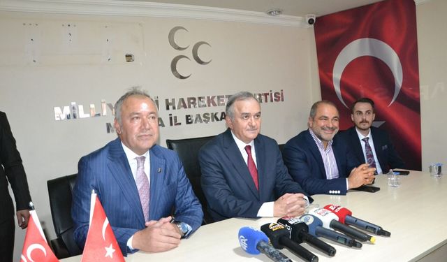 MHP'li Akçay'dan yeni İl Başkanı Savaş'a hayırlı olsun ziyareti