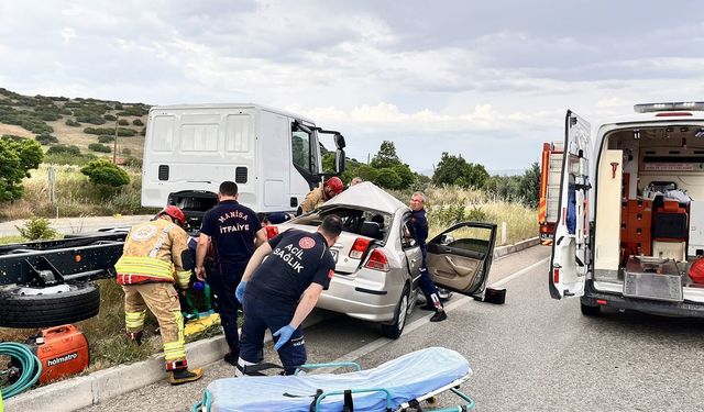 Manisa’da otomobil ile tır çarpıştı: 1 ağır yaralı