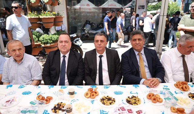 Başkan Şimşek, annesi için düzenlediği hayır programında taziyeleri kabul etti