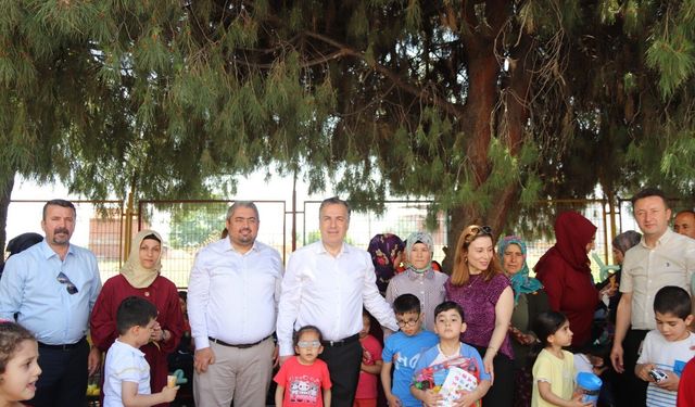 Turgutlu’da "Farklılıklarımla Öğreniyorum" projesi kapsamında öğrenci şenliği düzenlendi