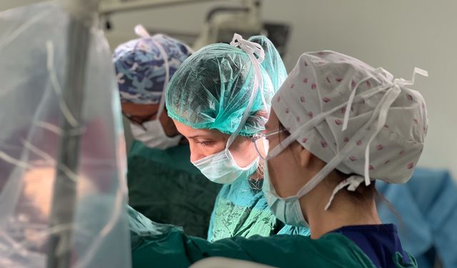Manisa'da tarihi ameliyat: Beyin piliyle gelen ikinci hayat